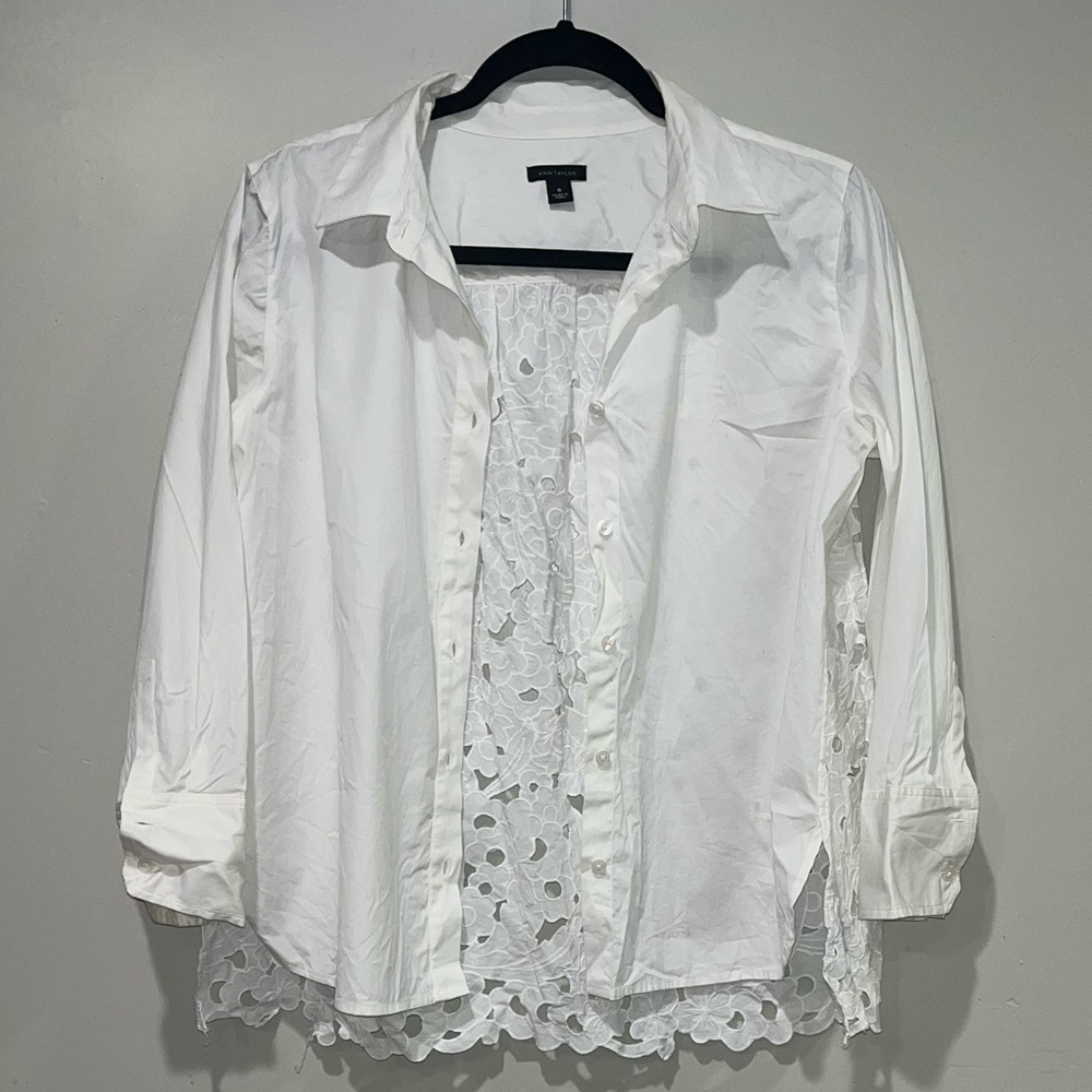 Ann Taylor Women's White Button Up Floral Lace Shirt Size 6 Cotton and Spandex